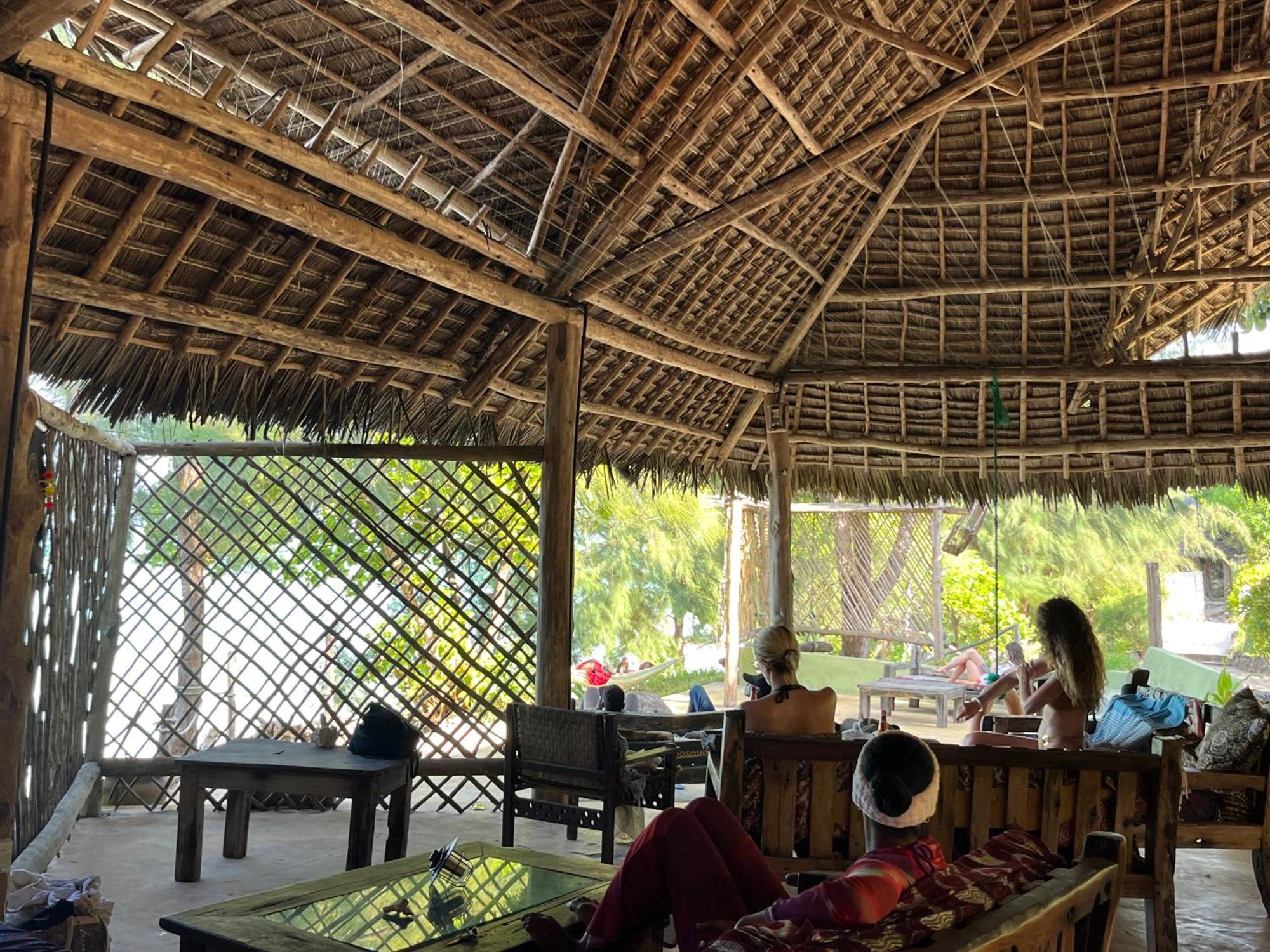 Sazani Beach Lodge And Tidal Lounge Нунгви Экстерьер фото