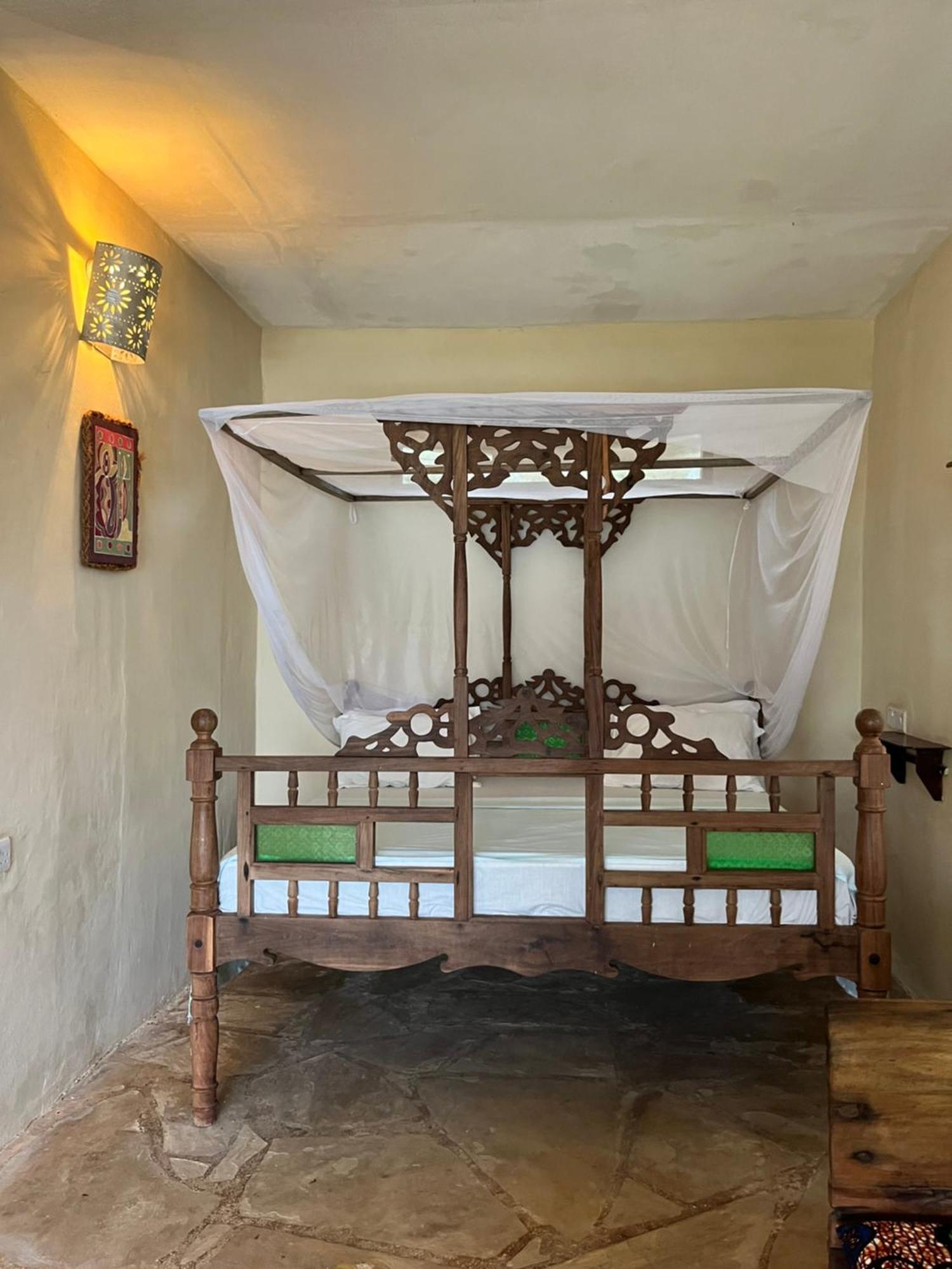 Sazani Beach Lodge And Tidal Lounge Нунгви Экстерьер фото