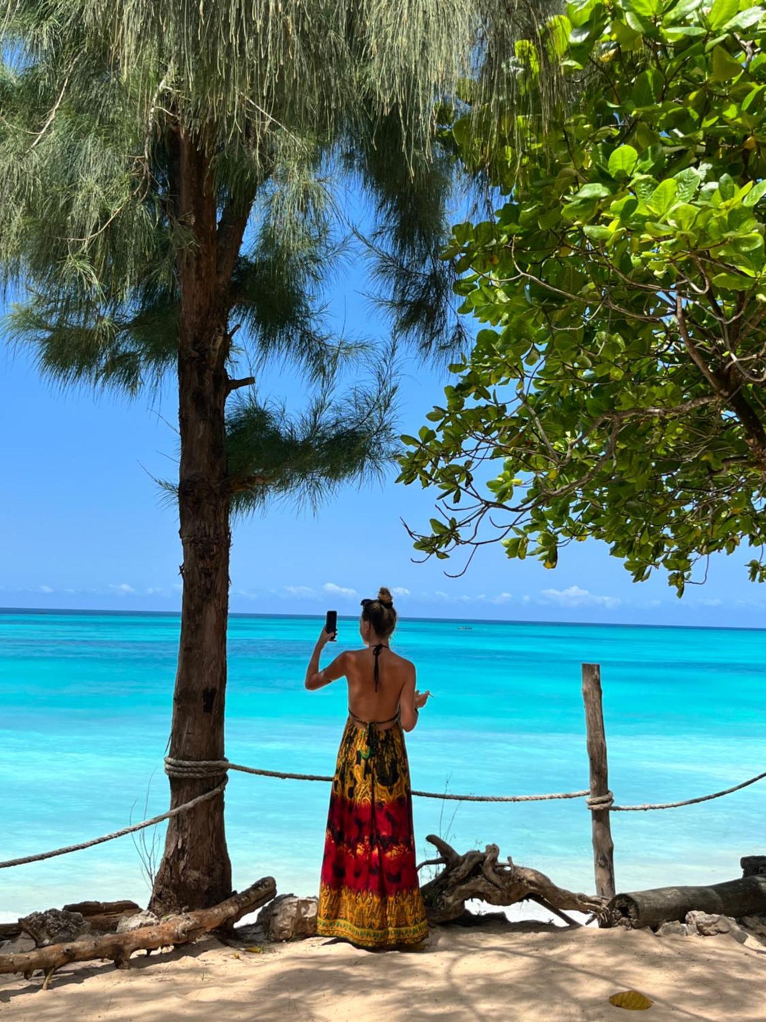 Sazani Beach Lodge And Tidal Lounge Нунгви Экстерьер фото