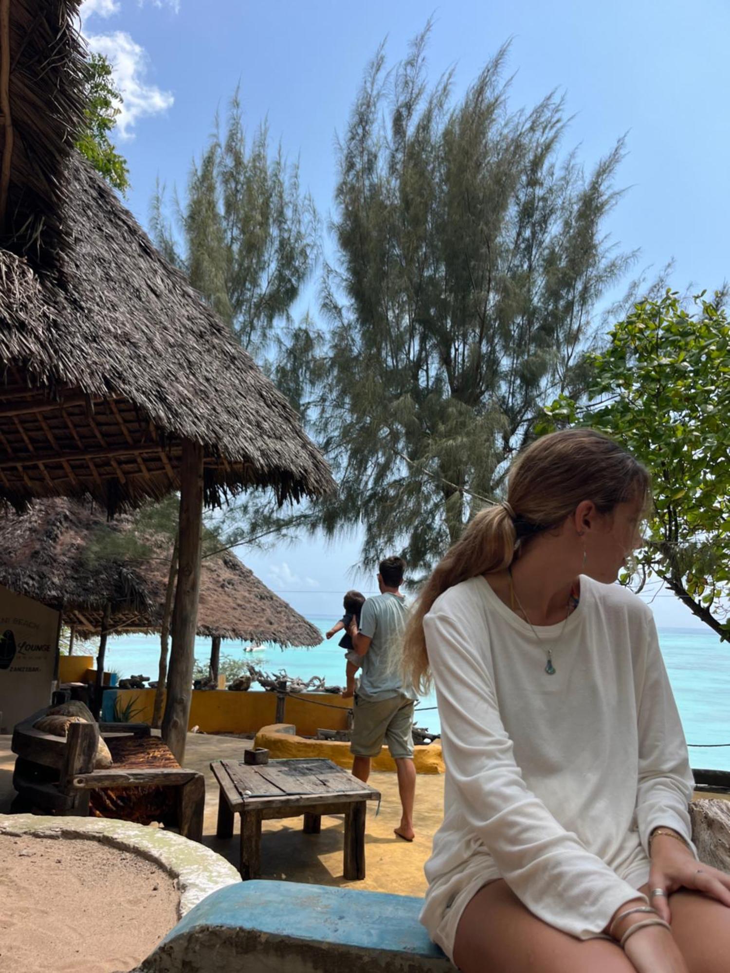 Sazani Beach Lodge And Tidal Lounge Нунгви Экстерьер фото